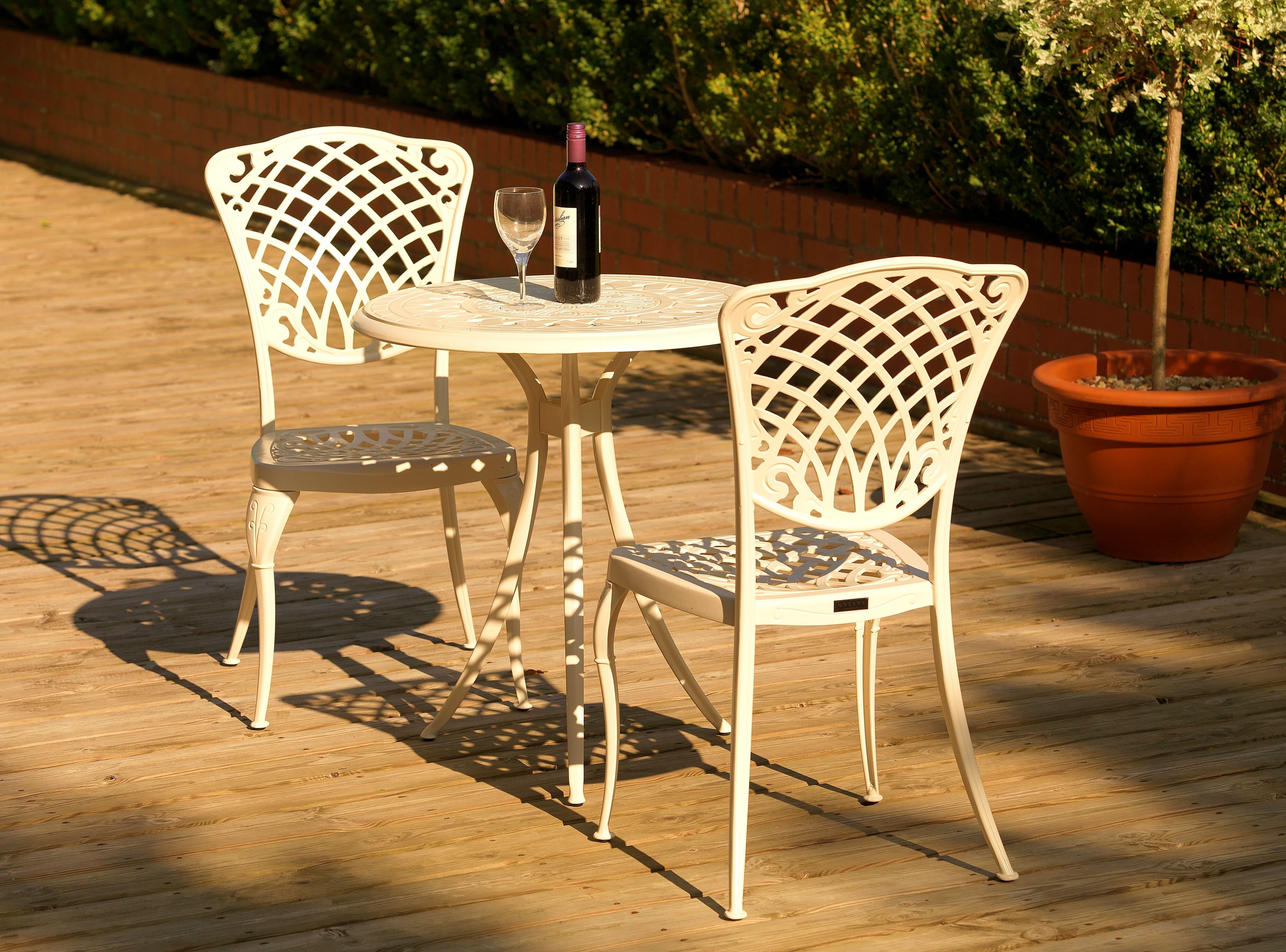 Ashbury-table-700-set-L1