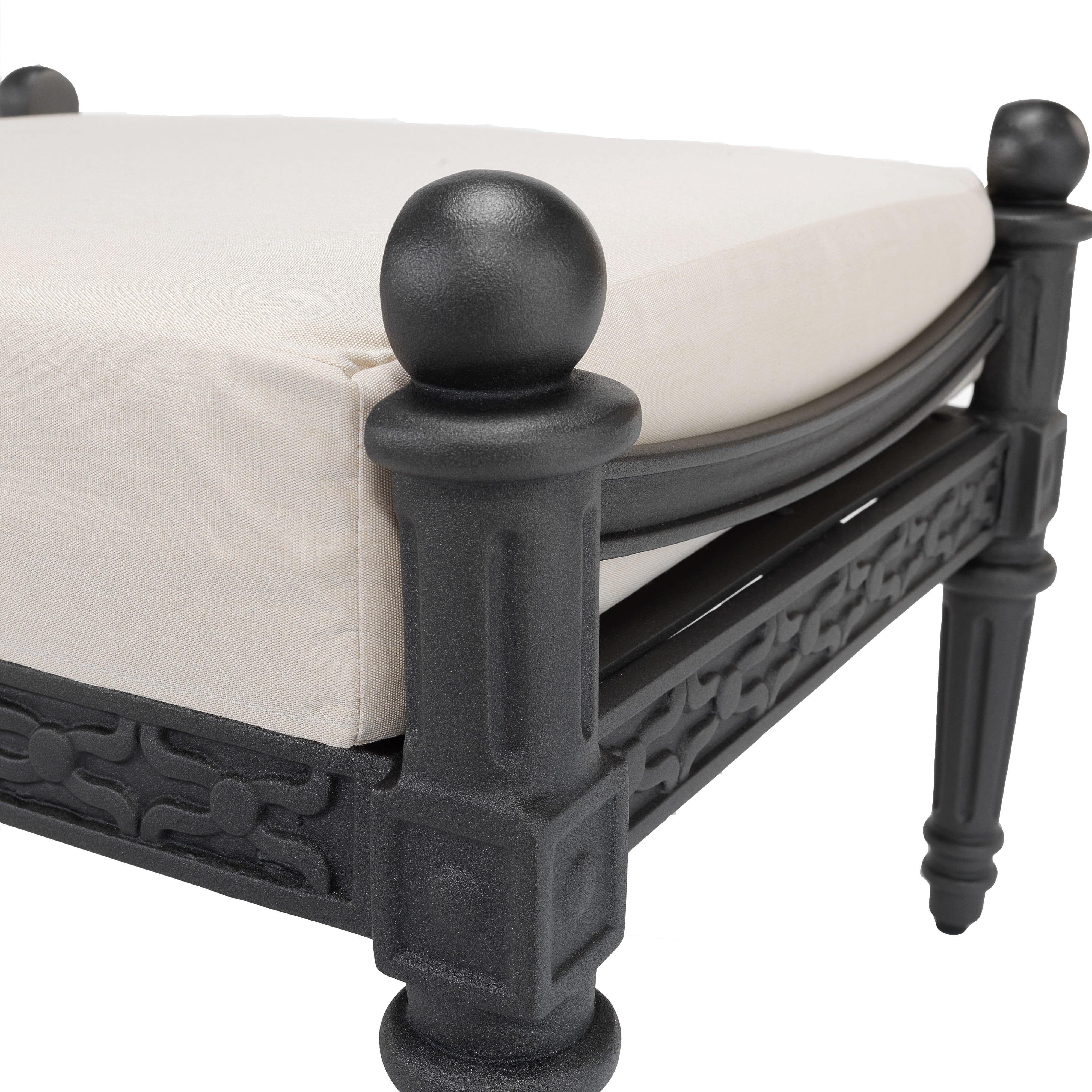 grande-ottoman-legs-3-grot