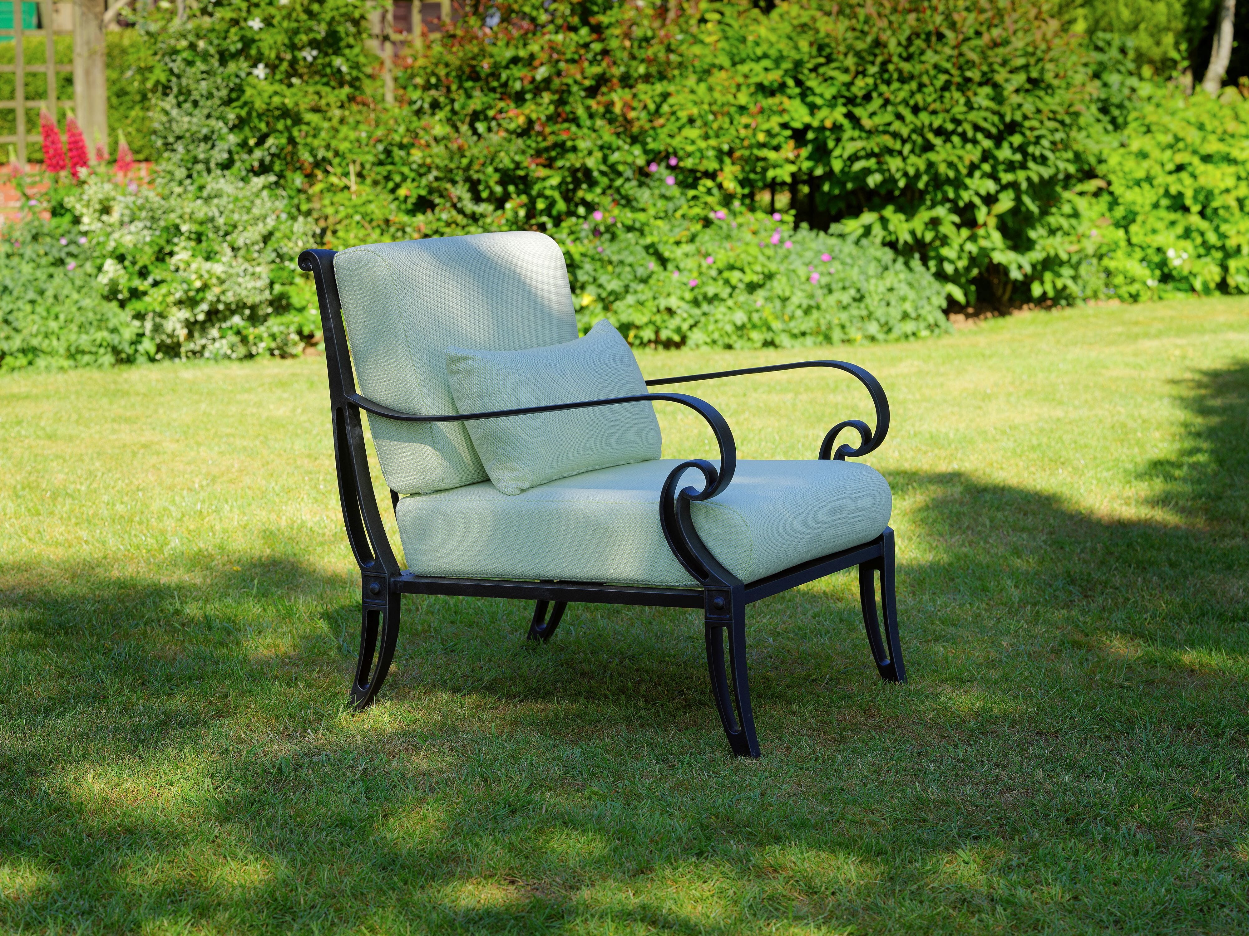 scroll-loungechair-l1