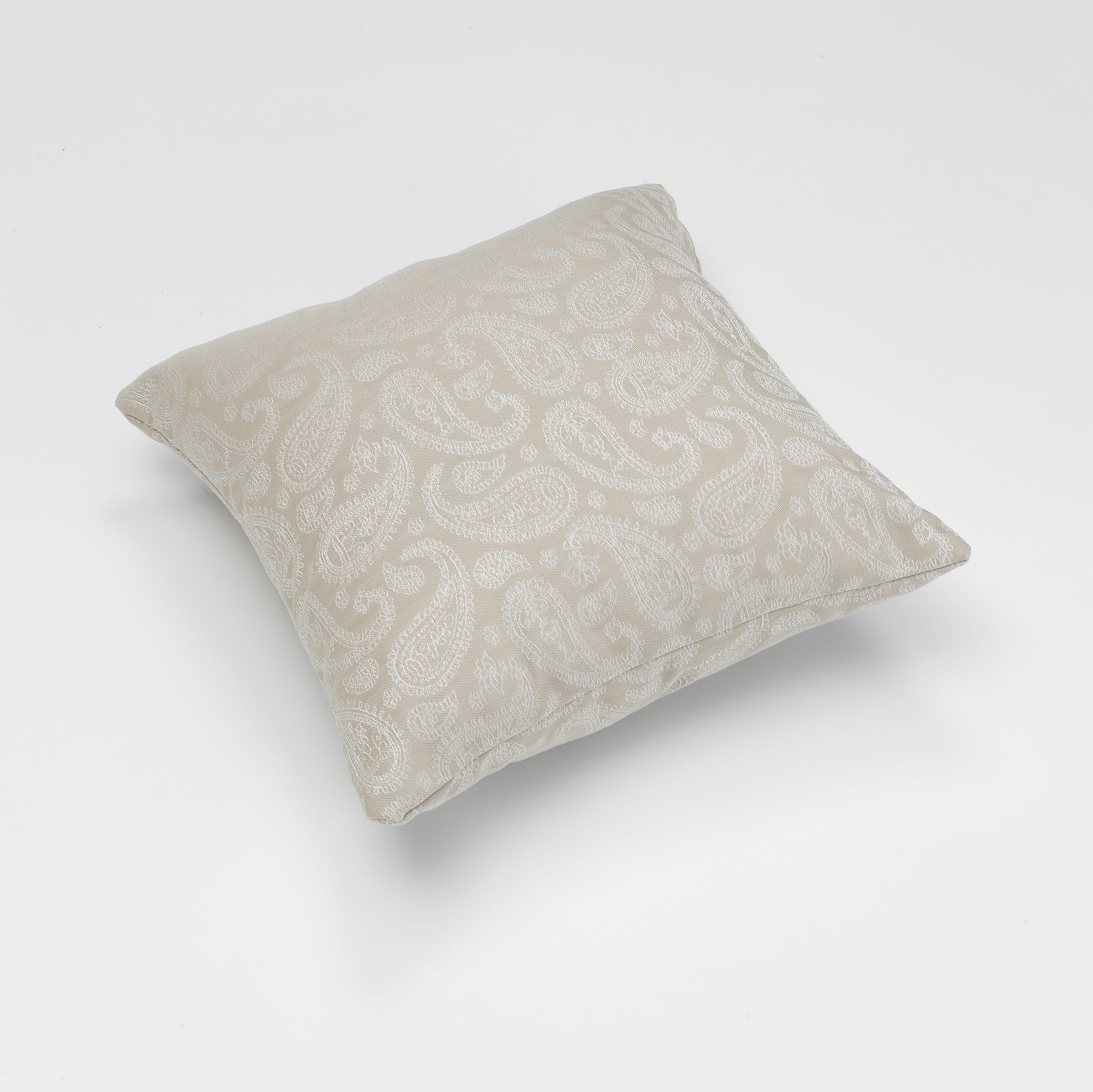 Paisley-print-Silver-on-Ecru.14