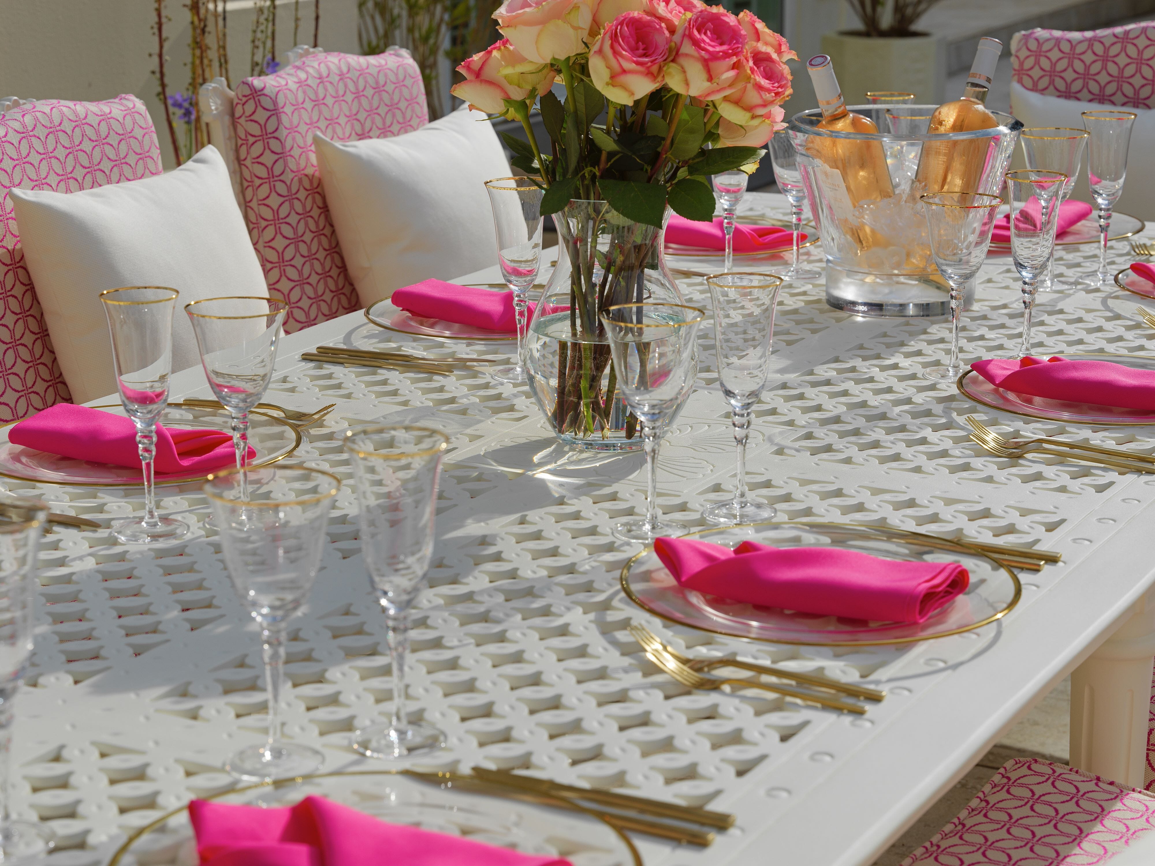 Oxleys-Furniture-Grande-2980-Table-Close-Up-2-2021