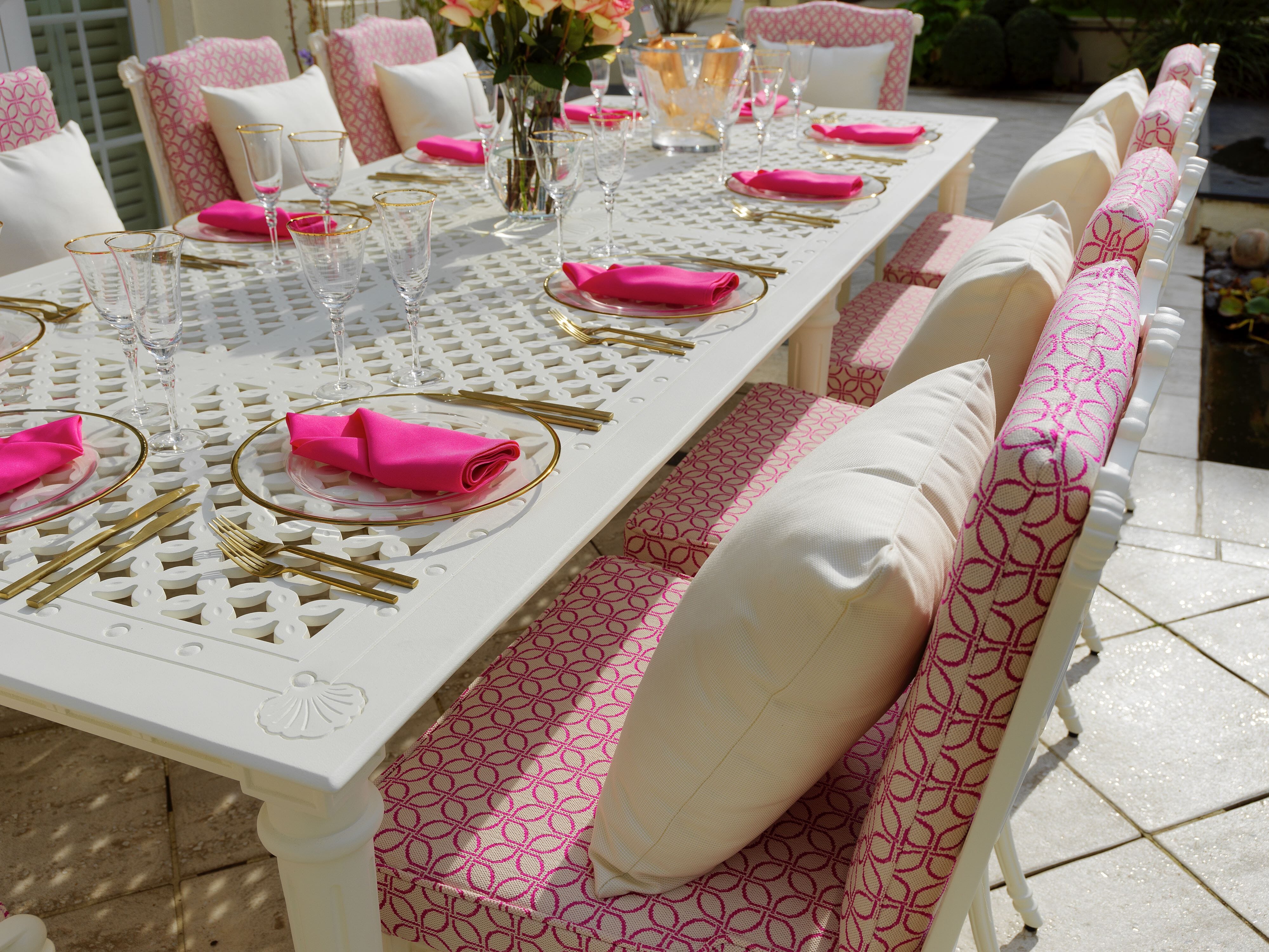 Oxleys-Furniture-Grande-2980-Table-Close-Up-3-2021