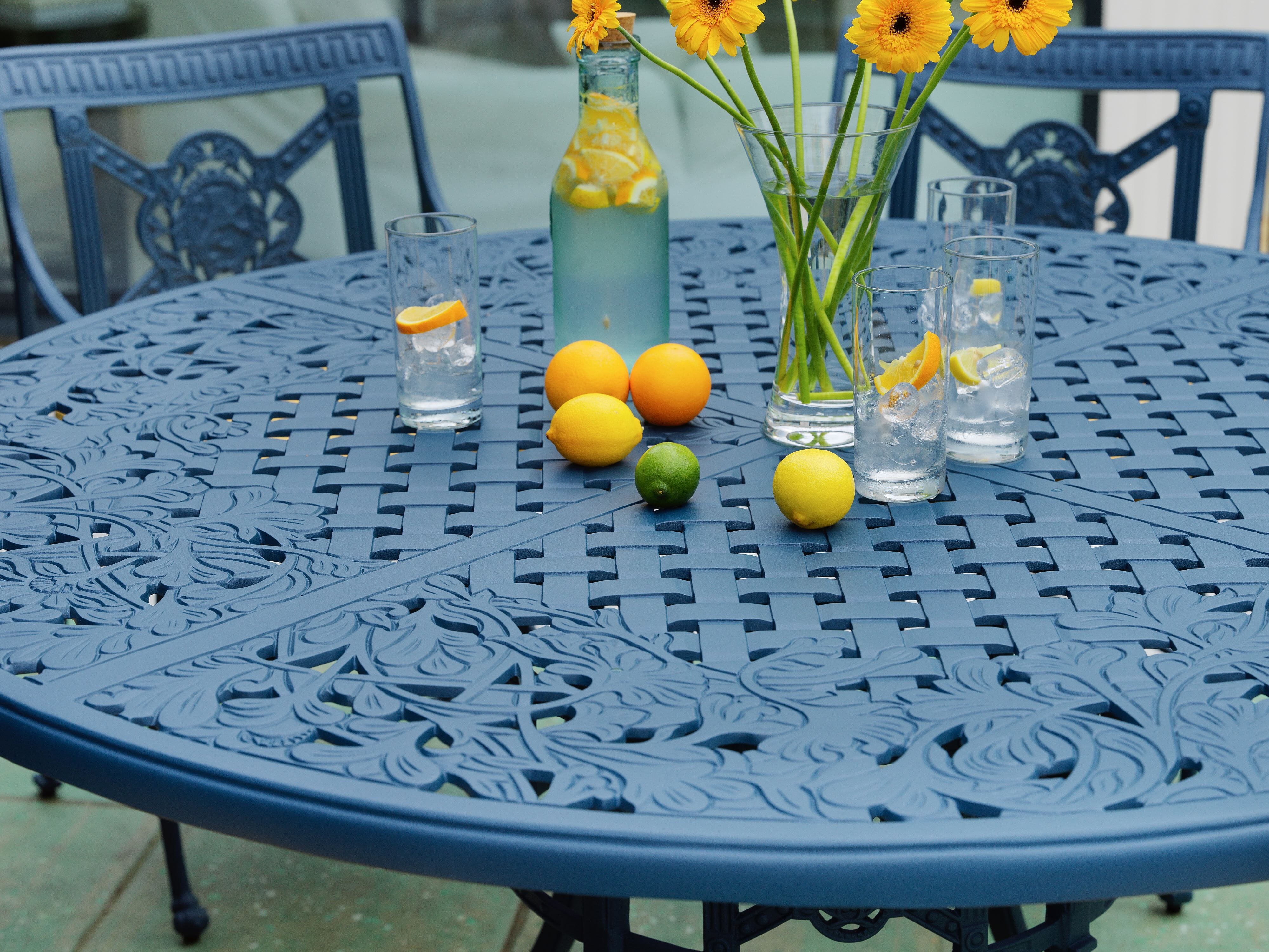 Oxleys-Furniture-Luxor-1530-Table-Close-Up-3-2021