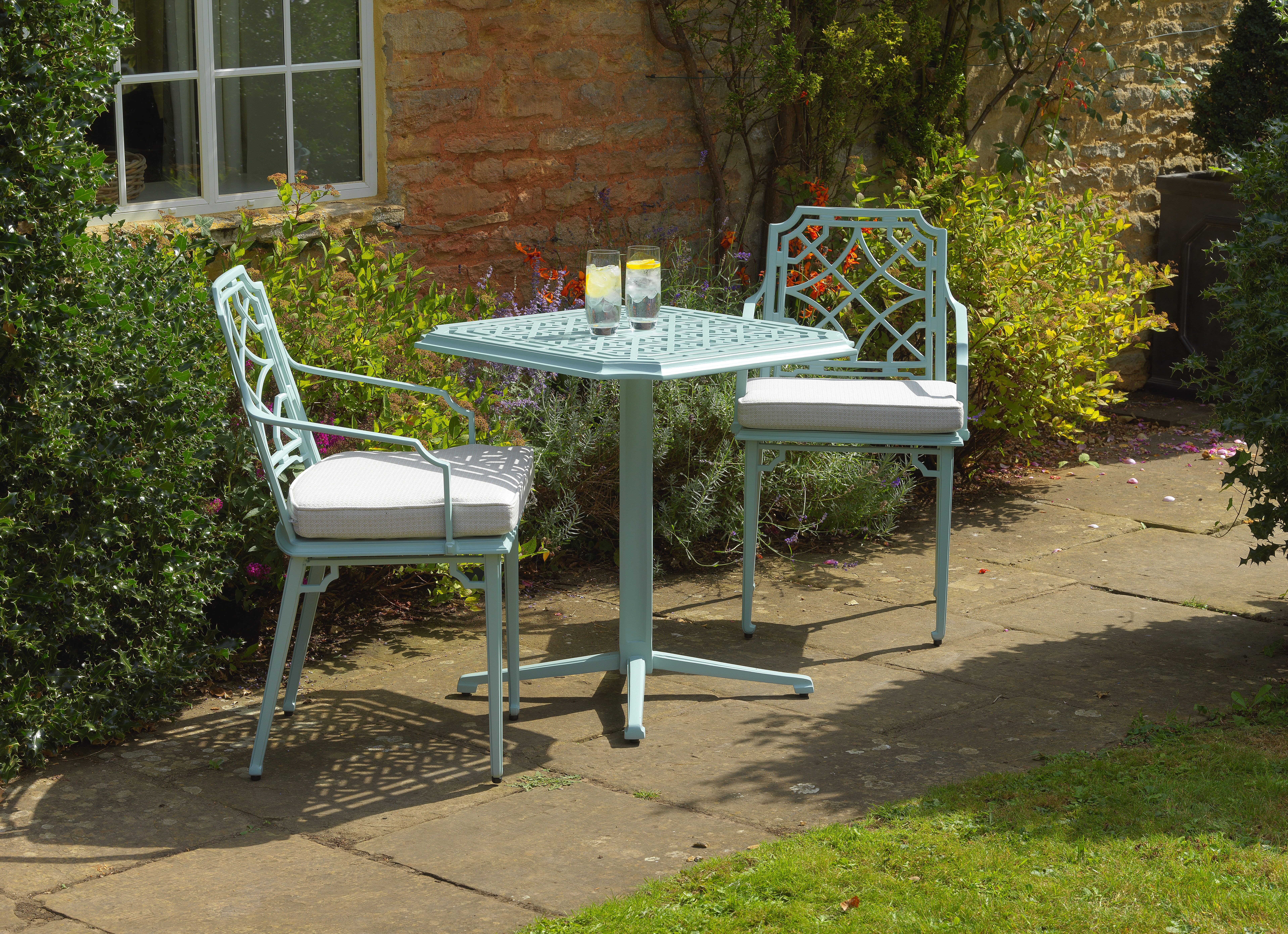 Oxley's Rissington Pedestal Table and Armchairs (2)