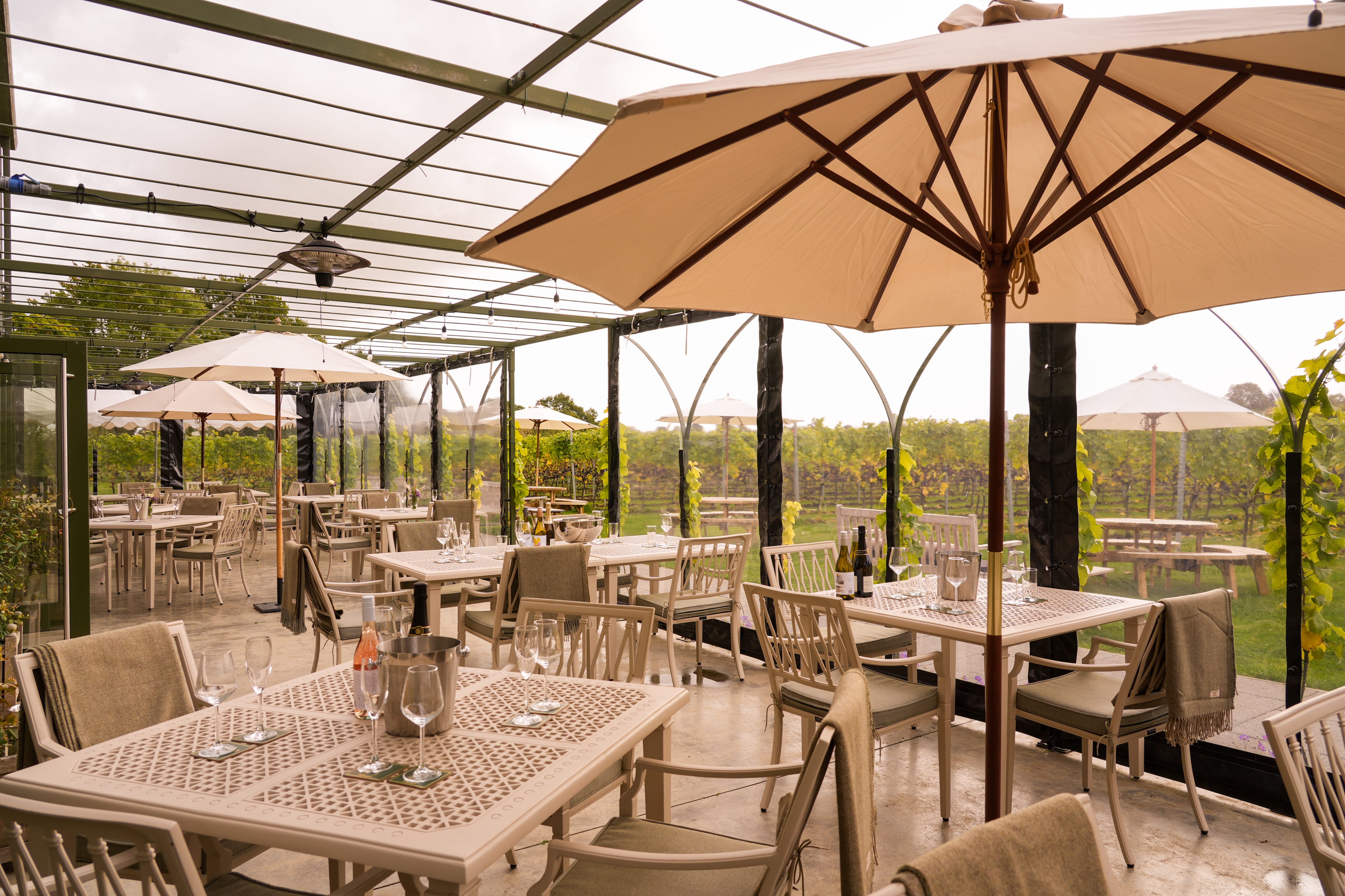 Oxleys-Furniture-at-Dunesforde-Vineyard-1