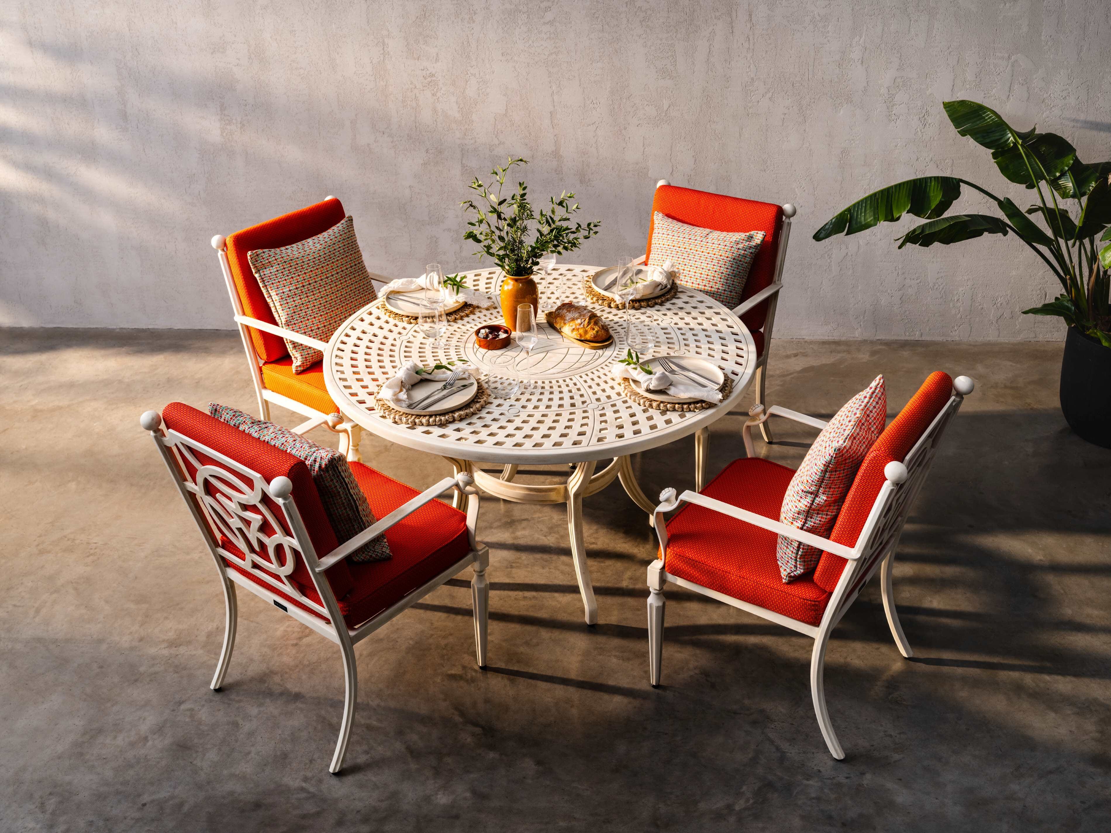 Petrosphere 4 Seater Set