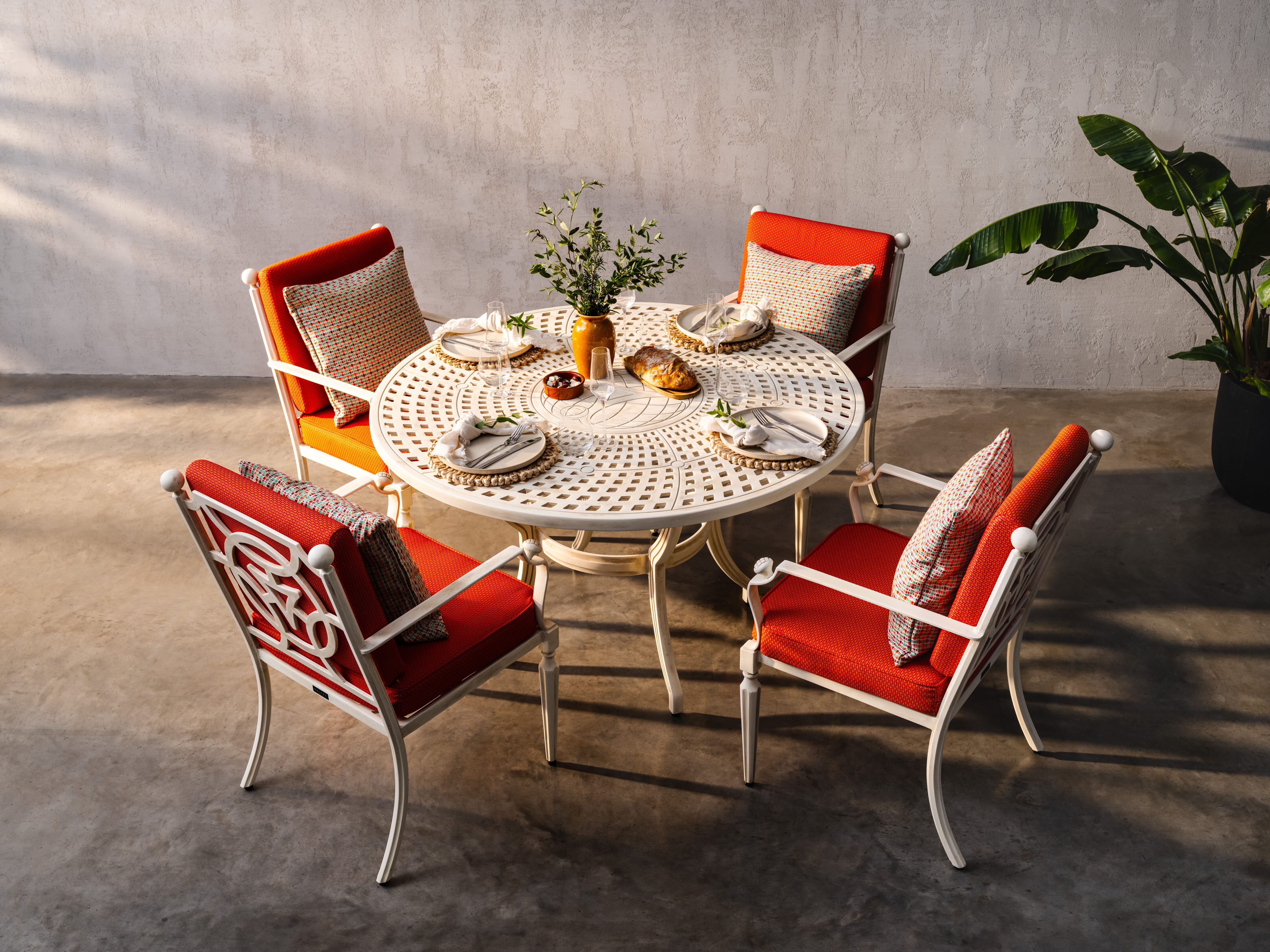 Petrosphere 4 Seater Dining Set