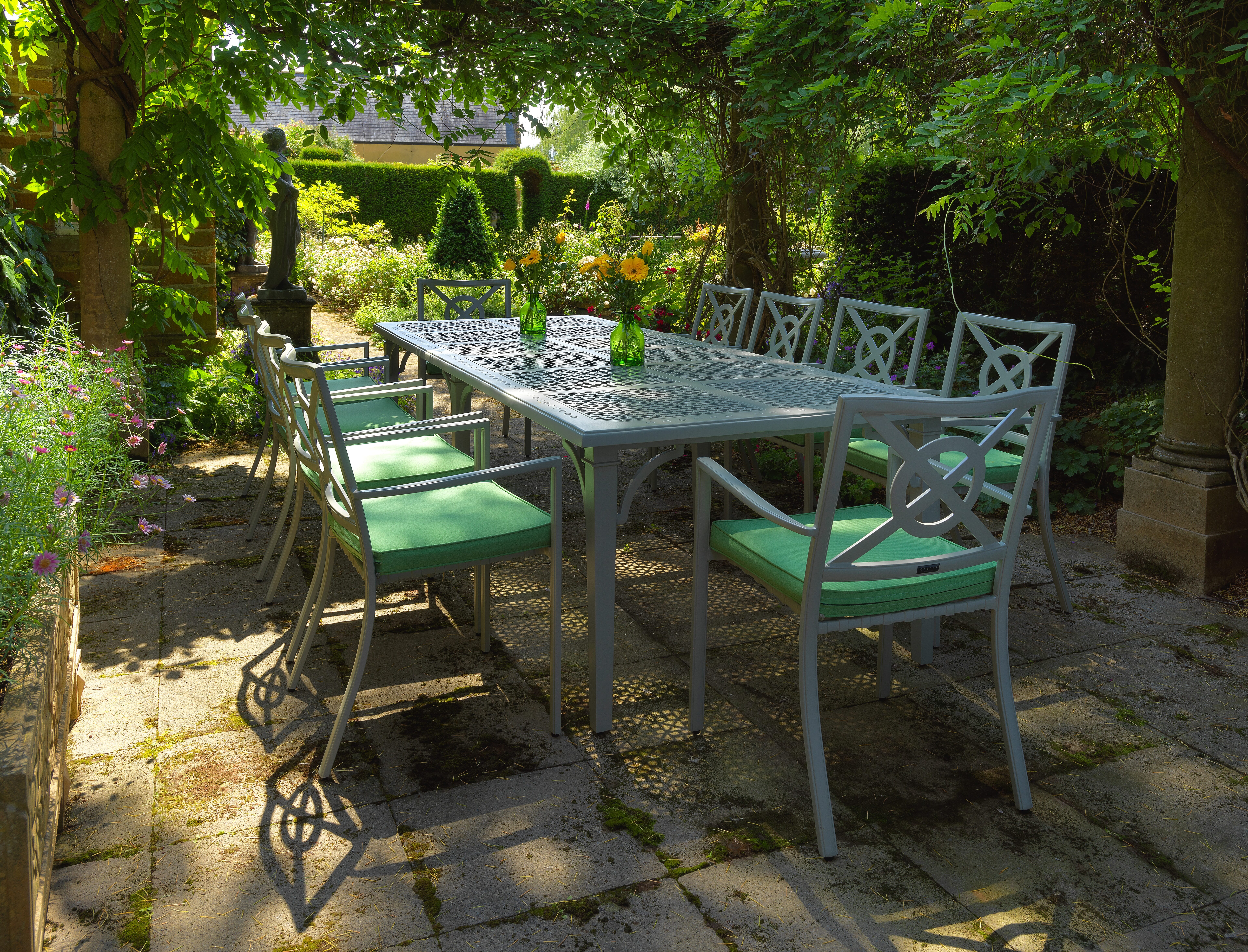 Sienna-10-Seat-set-with-Sienna-Stackable-Armchairs