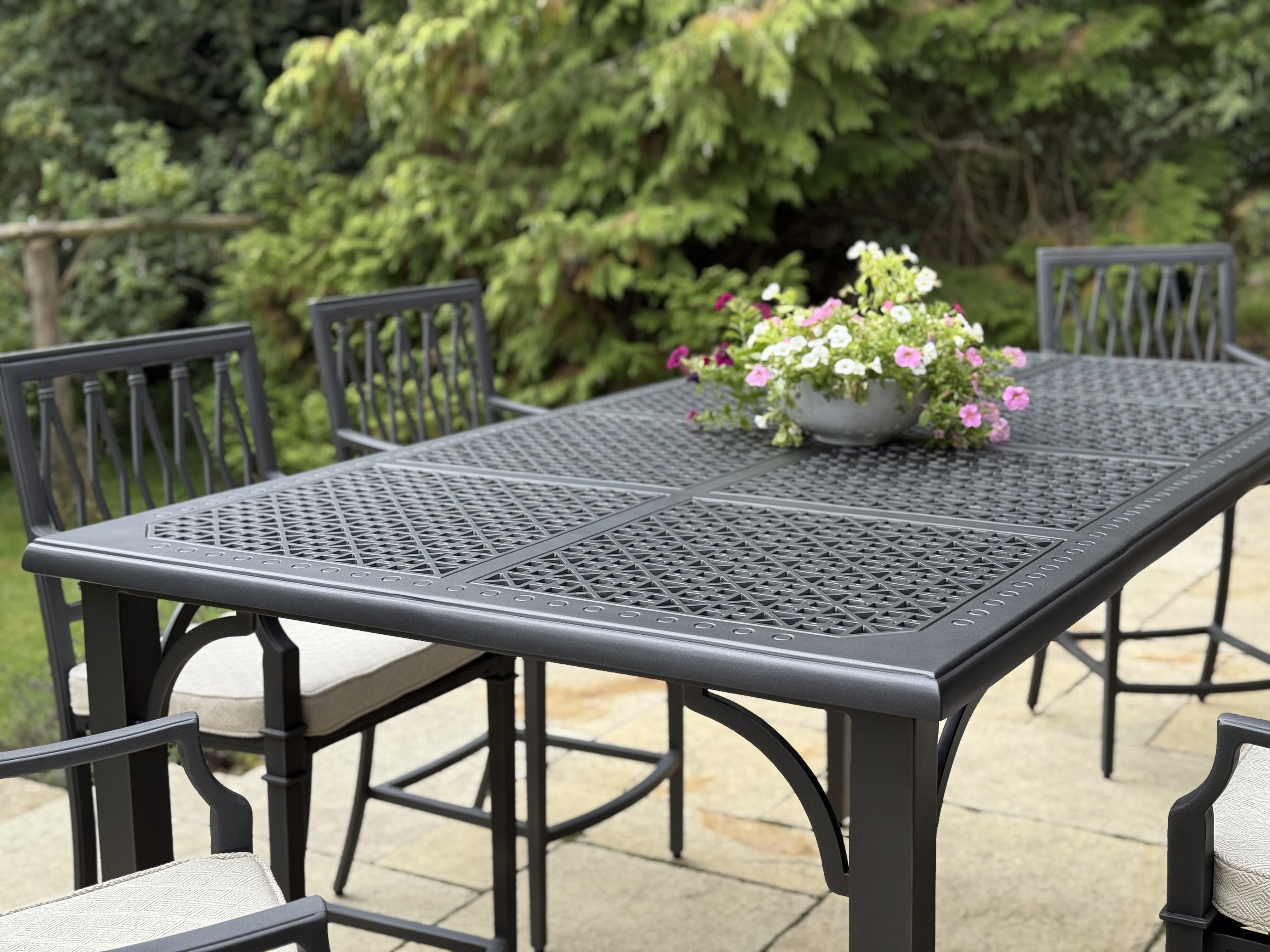 Sienna_Tall_2140_Table_Corner