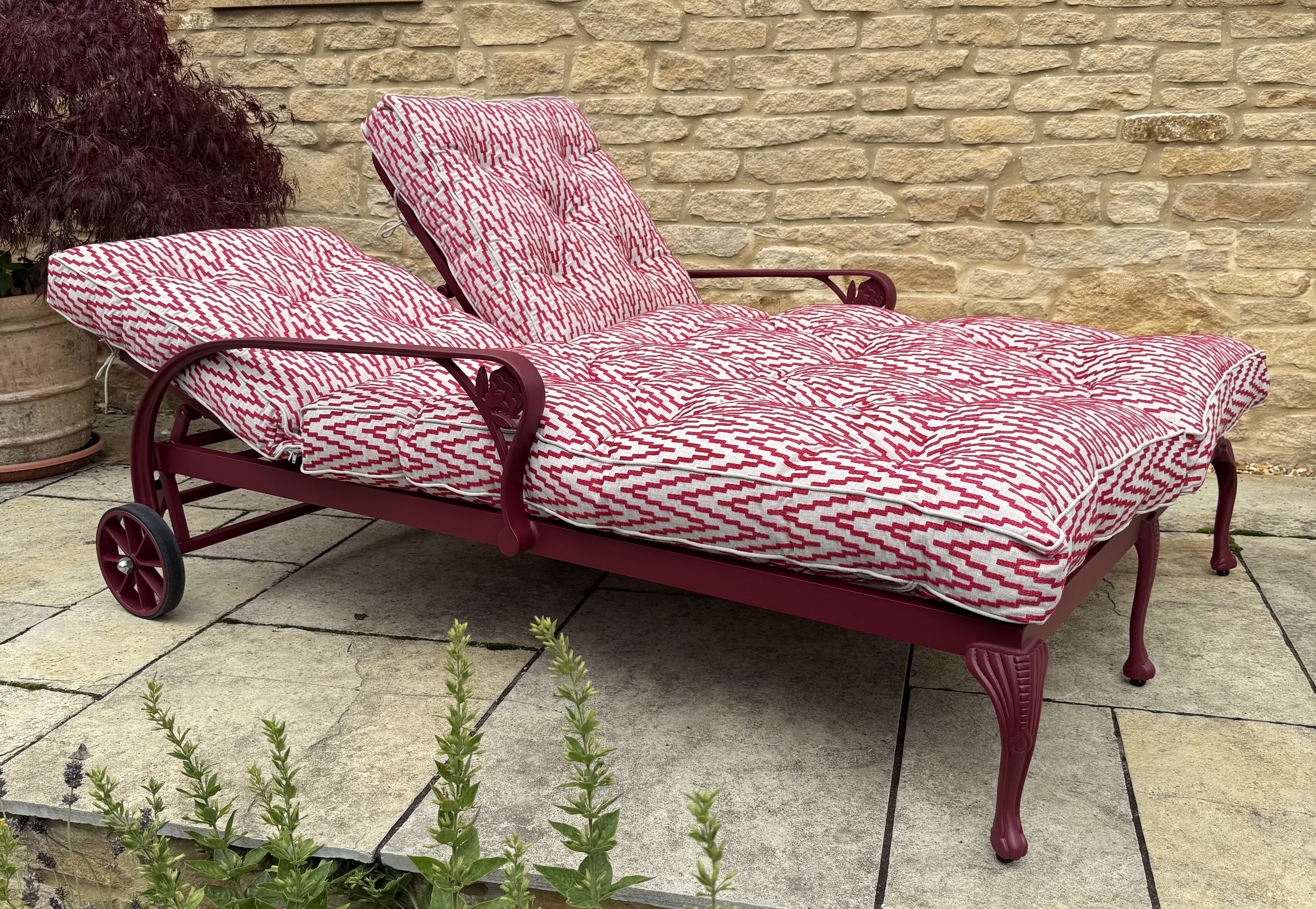 Oxleys-Furniture-Octavia-Double-Sun-Lounger-1