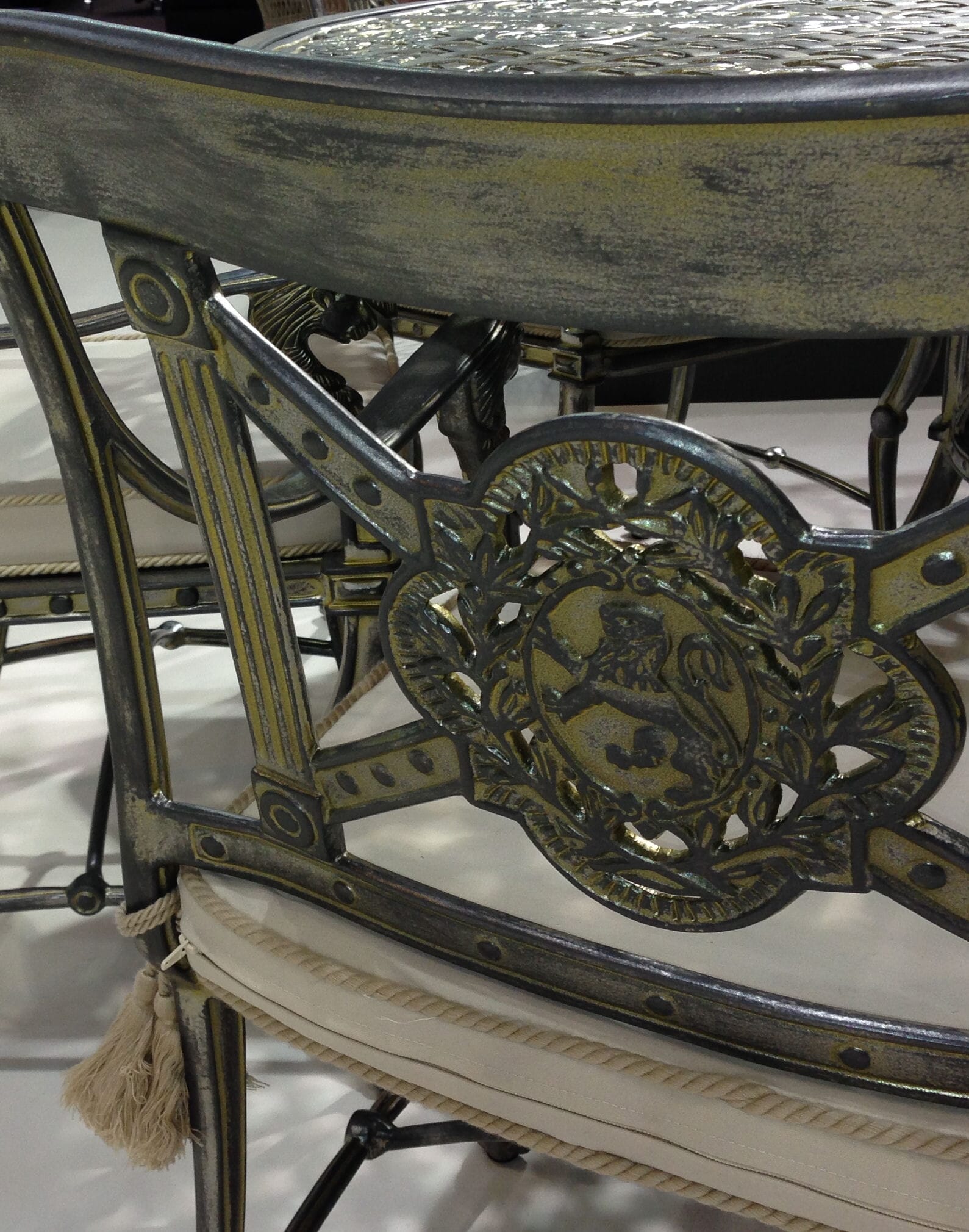 Luxor Armchair in Titanium