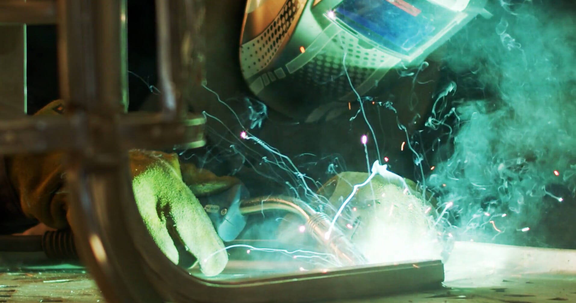 Welding-Luxor-2.jpg?w=1024&h=539&scale